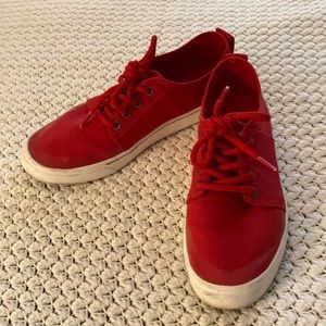 Sorel Women’s Red Canvas Campsneak size 9.5